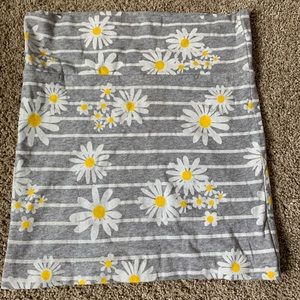 Grey daisy skirt